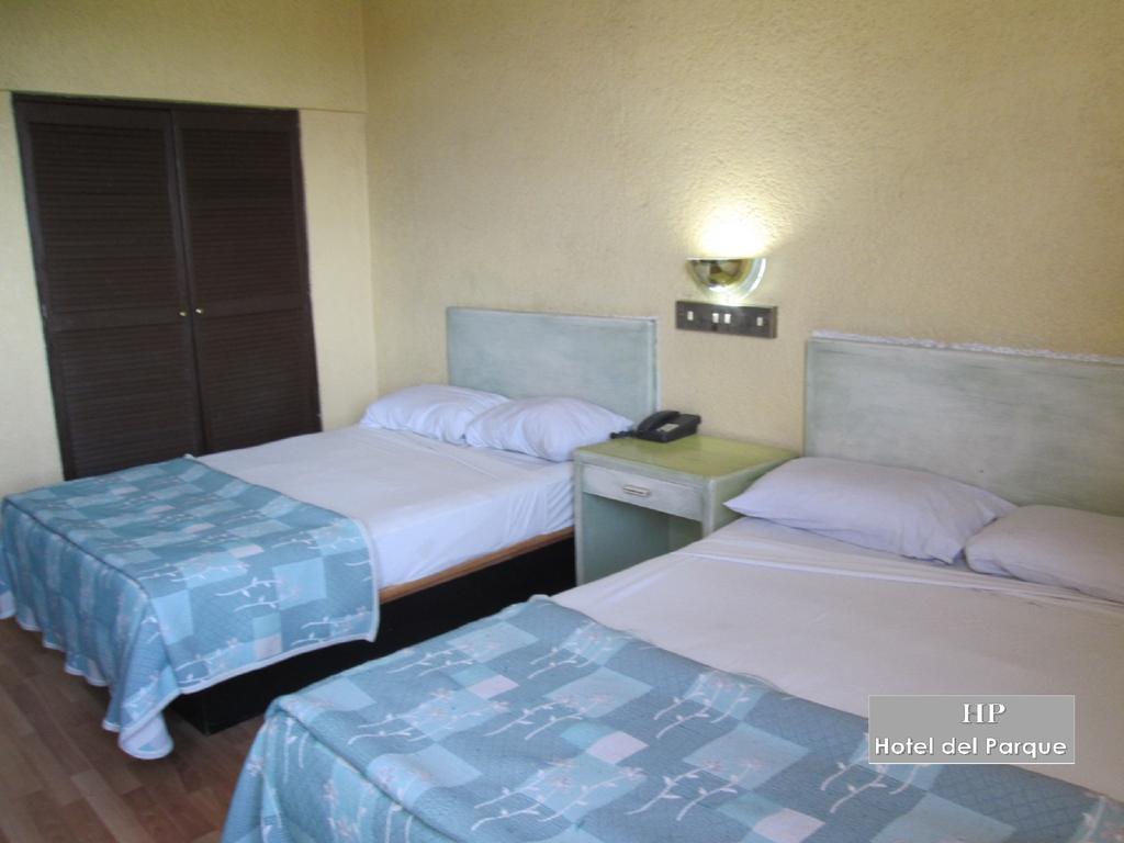 Hotel Del Parque Guadalajara Buitenkant foto