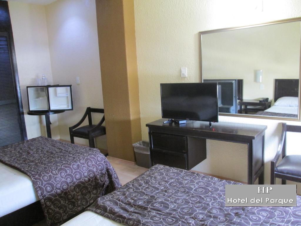 Hotel Del Parque Guadalajara Buitenkant foto