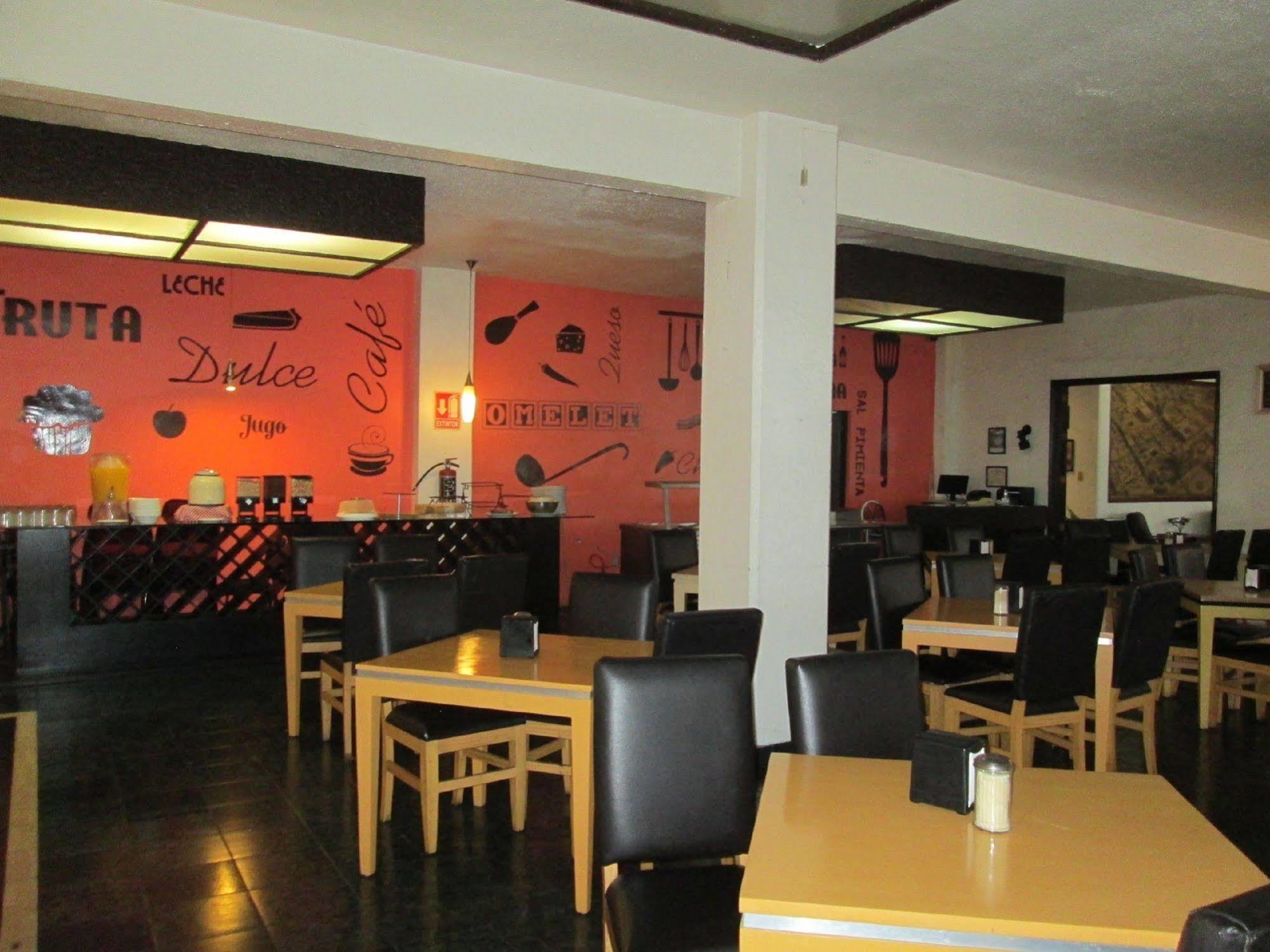 Hotel Del Parque Guadalajara Buitenkant foto