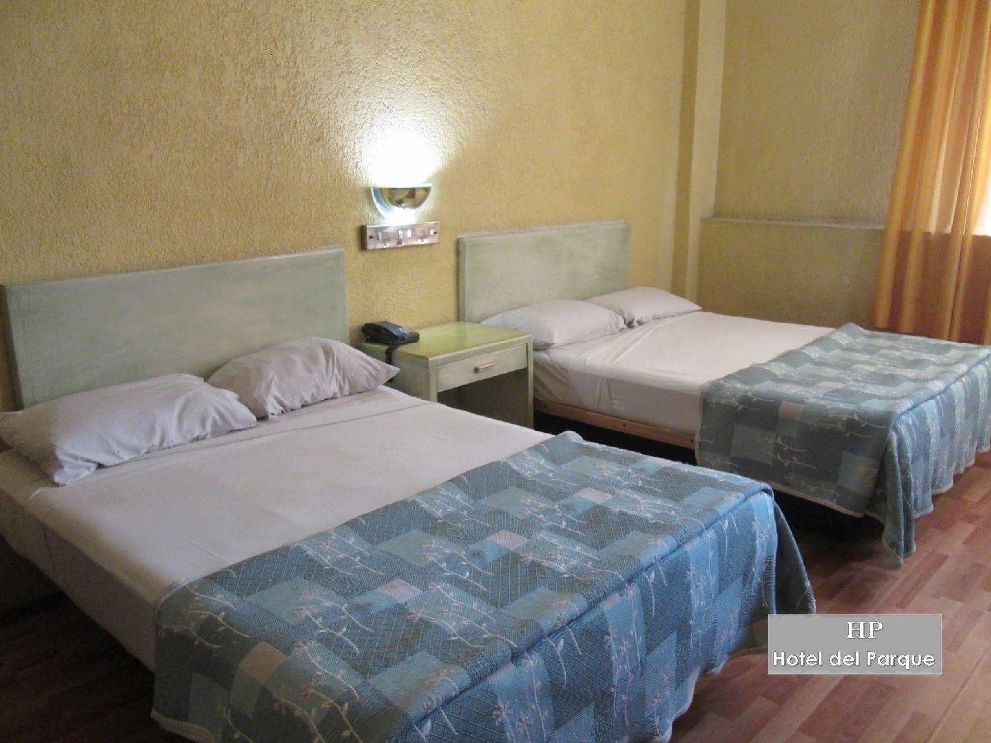 Hotel Del Parque Guadalajara Buitenkant foto