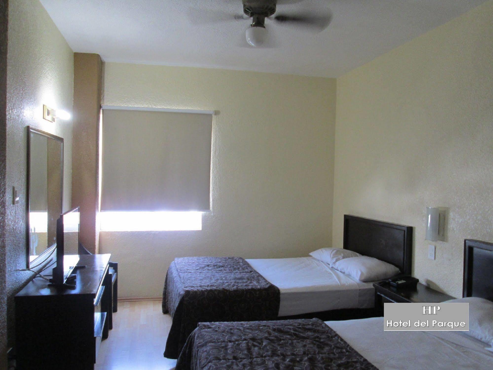 Hotel Del Parque Guadalajara Buitenkant foto