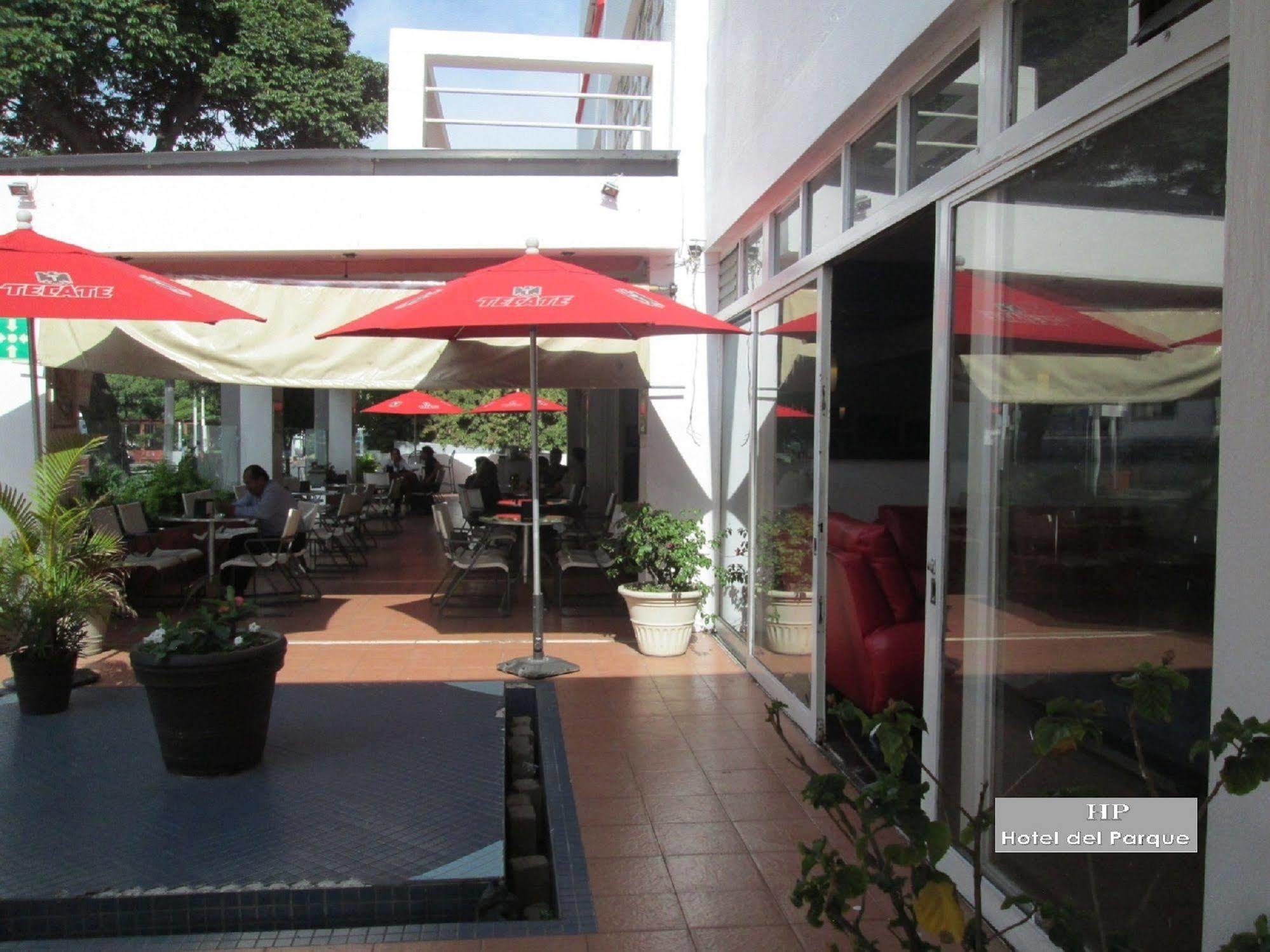 Hotel Del Parque Guadalajara Buitenkant foto