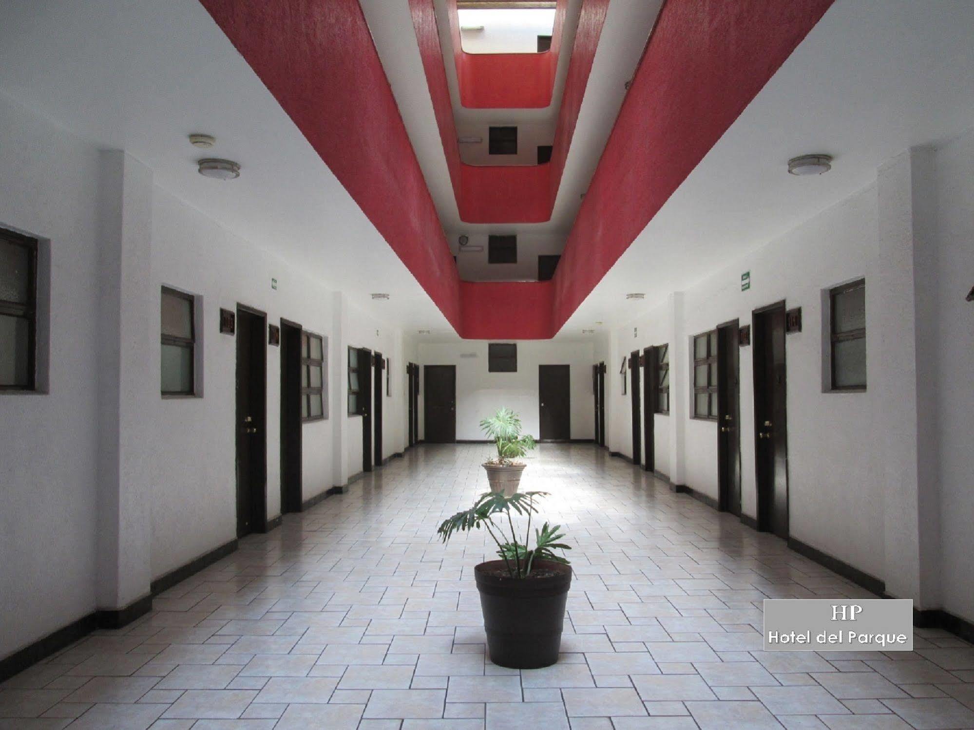 Hotel Del Parque Guadalajara Buitenkant foto