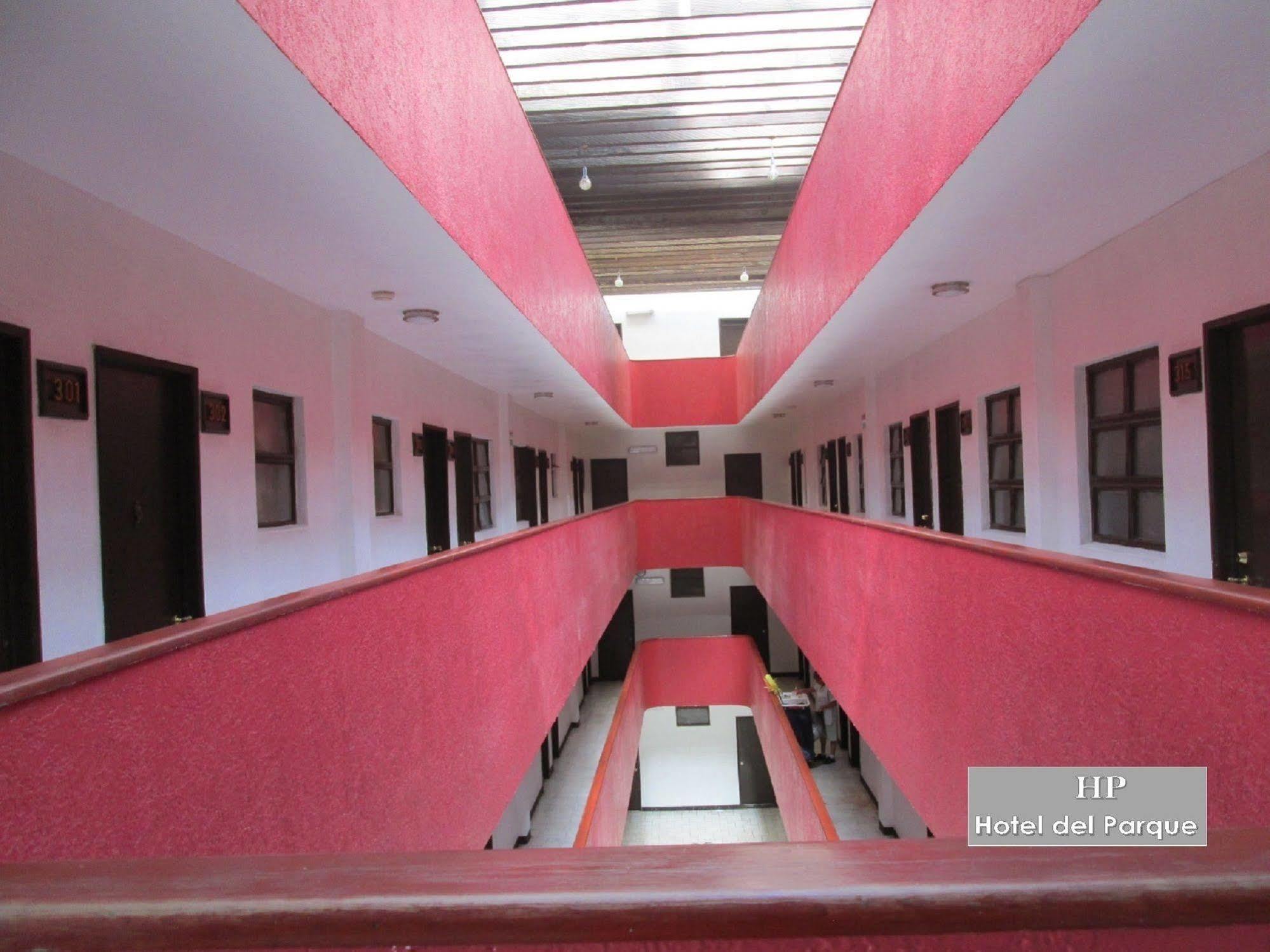 Hotel Del Parque Guadalajara Buitenkant foto